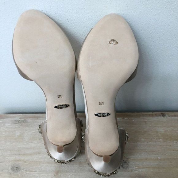 Womens Badgley Mischka Celeste Satin Embellished Nude Pump Heel Size 6.5 - Picture 9 of 12